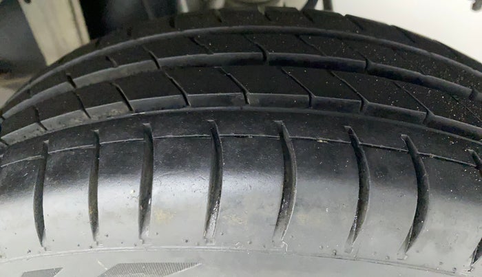 2016 Maruti Alto K10 VXI, Petrol, Manual, 51,825 km, Left Rear Tyre Tread