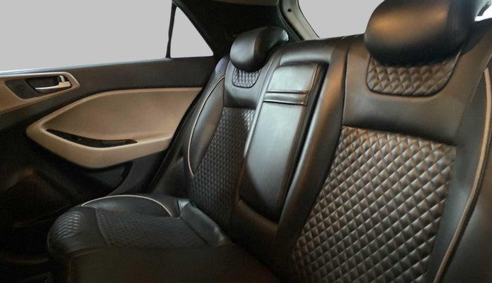 2019 Hyundai Elite i20 ASTA (O) CVT, Petrol, Automatic, 39,839 km, Right Side Rear Door Cabin