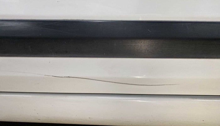 2019 Hyundai Elite i20 ASTA (O) CVT, Petrol, Automatic, 39,839 km, Driver-side door - Minor scratches