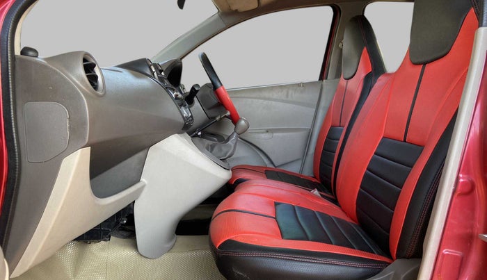 2015 Datsun Go T, Petrol, Manual, 68,387 km, Right Side Front Door Cabin