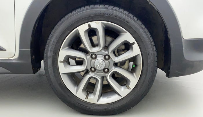 2017 Hyundai i20 Active 1.2 SX, Petrol, Manual, 61,739 km, Right Front Wheel