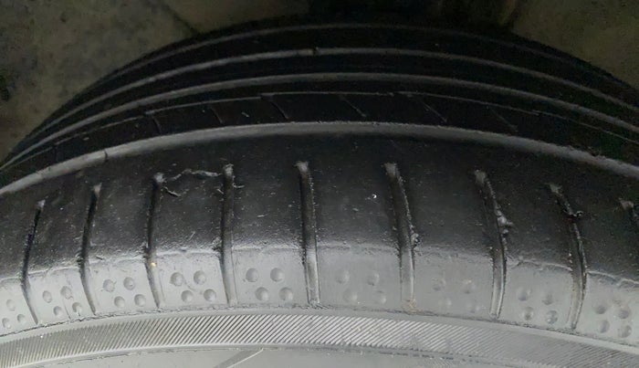 2017 Hyundai i20 Active 1.2 SX, Petrol, Manual, 61,739 km, Left Front Tyre Tread