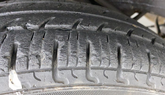 2019 Renault Kwid RXT 1.0 (O), Petrol, Manual, 37,390 km, Right Rear Tyre Tread