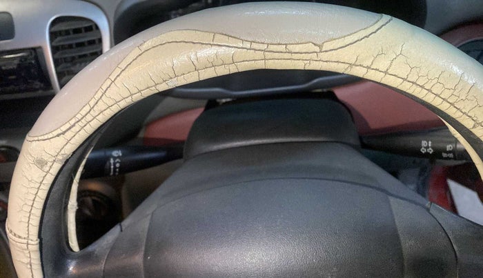 2013 Hyundai i10 MAGNA 1.2, Petrol, Manual, 49,356 km, Steering wheel - Steering cover is minor torn