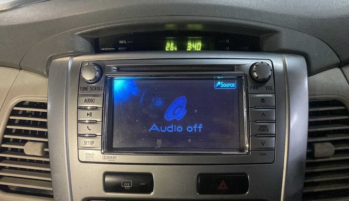2012 Toyota Innova 2.5 VX 7 STR, Diesel, Manual, 80,838 km, Infotainment system - Music system not functional
