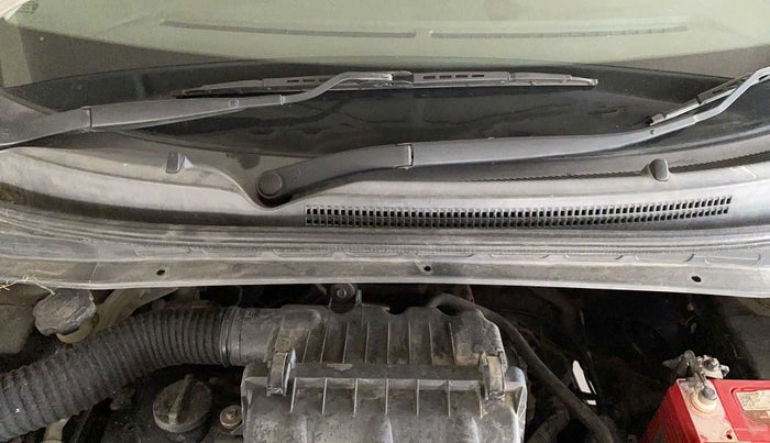 2012 Hyundai i10 SPORTZ 1.2, Petrol, Manual, 64,266 km, Bonnet (hood) - Cowl vent panel has minor damage