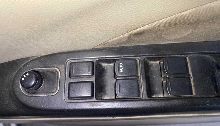 2015 Maruti Celerio ZXI, Petrol, Manual, 83,175 km, Right front window switch / handle - Child Lock not working for windows
