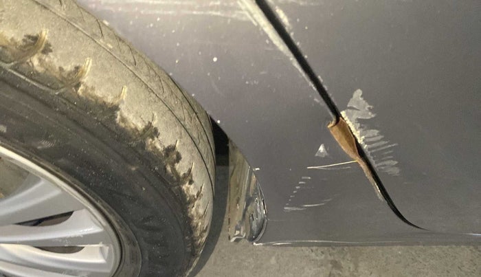 2016 Maruti Ciaz ZDI SHVS, Diesel, Manual, 64,998 km, Right quarter panel - Minor scratches