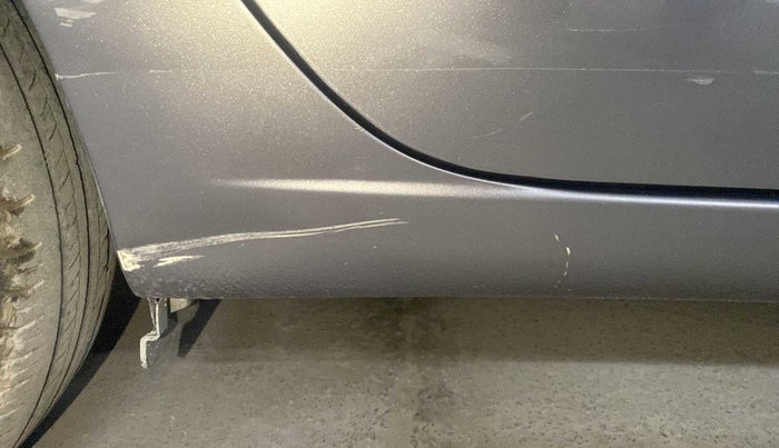 2016 Maruti Ciaz ZDI SHVS, Diesel, Manual, 64,998 km, Right running board - Minor scratches
