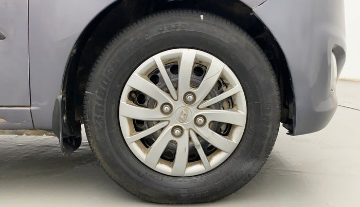 2015 Hyundai i10 SPORTZ 1.1 IRDE2, Petrol, Manual, 31,365 km, Right Front Wheel