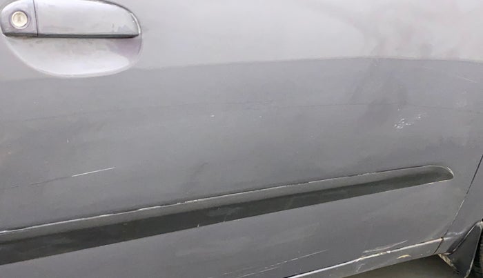 2015 Hyundai i10 SPORTZ 1.1 IRDE2, Petrol, Manual, 31,365 km, Driver-side door - Slightly dented