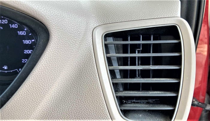 2016 Hyundai Elite i20 ASTA 1.2, Petrol, Manual, 84,389 km, AC Unit - Front vent has minor damage