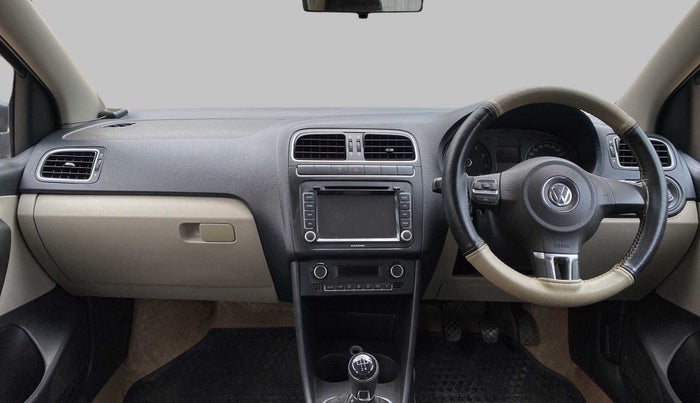 2014 Volkswagen Polo HIGHLINE1.2L, Petrol, Manual, 81,295 km, Dashboard
