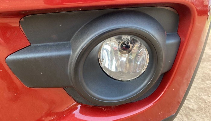 2017 Renault Kwid 1.0 RXT Opt, Petrol, Manual, 35,417 km, Left fog light - Not working