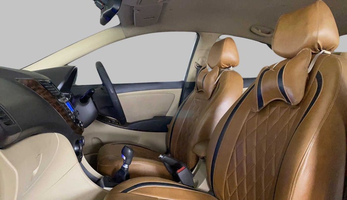 2014 Hyundai Verna FLUIDIC 1.6 CRDI SX, Diesel, Manual, 61,591 km, Right Side Front Door Cabin