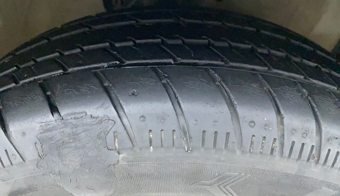 2020 Maruti Celerio VXI AMT, Petrol, Automatic, 29,864 km, Right Front Tyre Tread