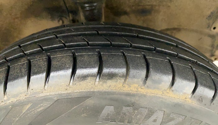 2014 Maruti Wagon R 1.0 LXI, Petrol, Manual, 78,125 km, Right Front Tyre Tread
