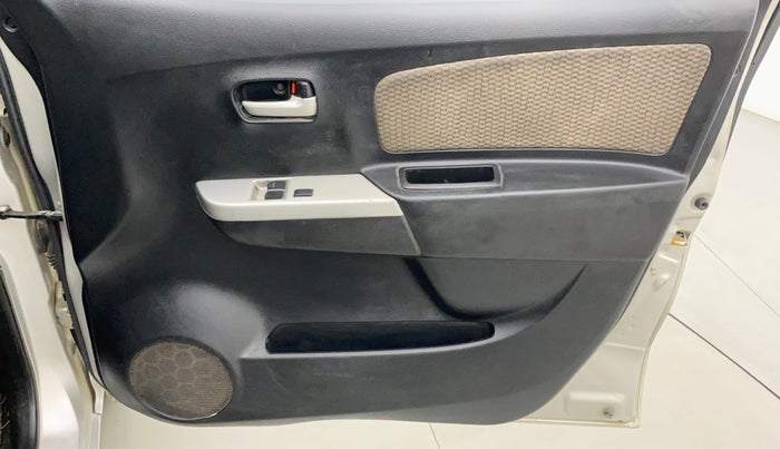 2014 Maruti Wagon R 1.0 LXI, Petrol, Manual, 78,125 km, Driver Side Door Panels Control