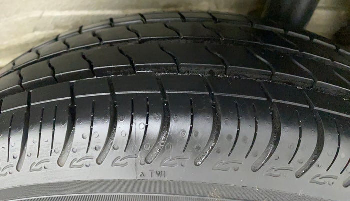 2019 Maruti S PRESSO VXI (O), Petrol, Manual, 32,376 km, Left Rear Tyre Tread