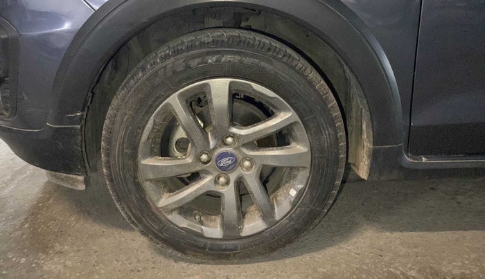 2018 Ford FREESTYLE TITANIUM 1.2 PETROL, Petrol, Manual, 96,099 km, Right front tyre - Minor scratches