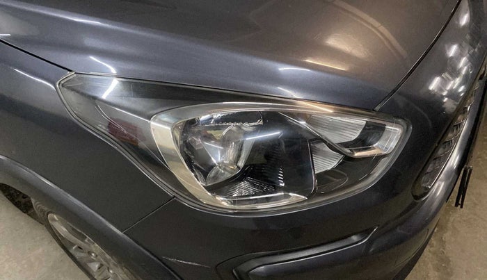 2018 Ford FREESTYLE TITANIUM 1.2 PETROL, Petrol, Manual, 96,099 km, Right headlight - Clamp has minor damage