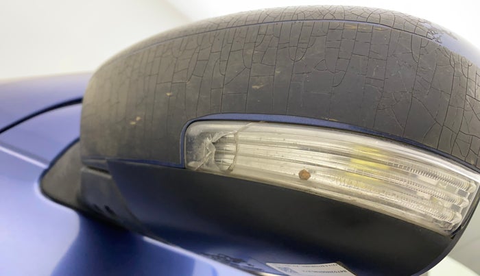 2017 Maruti Dzire ZXI PLUS AMT, Petrol, Automatic, 95,291 km, Left rear-view mirror - Indicator light has minor damage