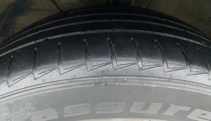 2017 Maruti Dzire ZXI PLUS AMT, Petrol, Automatic, 95,291 km, Left Front Tyre Tread