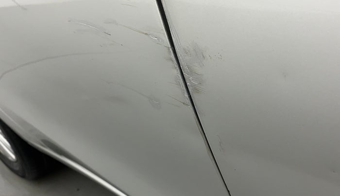 2017 Maruti Ciaz ZXI AT, Petrol, Automatic, 58,936 km, Right rear door - Slightly dented