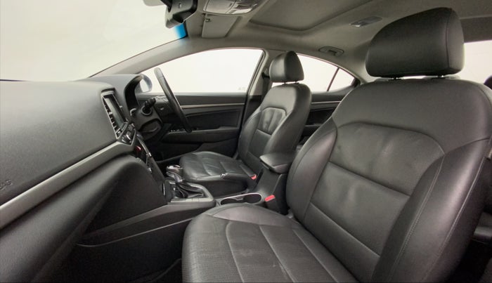 2016 Hyundai New Elantra 2.0 SX(O) AT PETROL, Petrol, Automatic, 34,893 km, Right Side Front Door Cabin