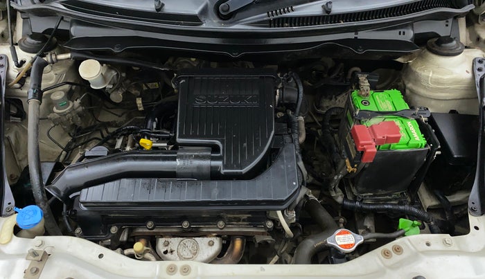 2014 Maruti Swift VXI, Petrol, Manual, 1,01,955 km, Open Bonet