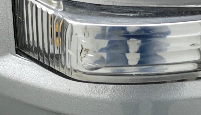 2014 Maruti Swift VXI, Petrol, Manual, 1,01,955 km, Right rear-view mirror - Indicator light has minor damage
