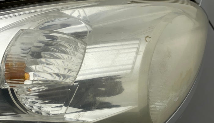 2014 Maruti Swift VXI, Petrol, Manual, 1,01,955 km, Right headlight - Faded