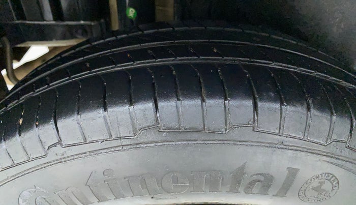 2014 Maruti Swift VXI, Petrol, Manual, 1,01,955 km, Right Rear Tyre Tread