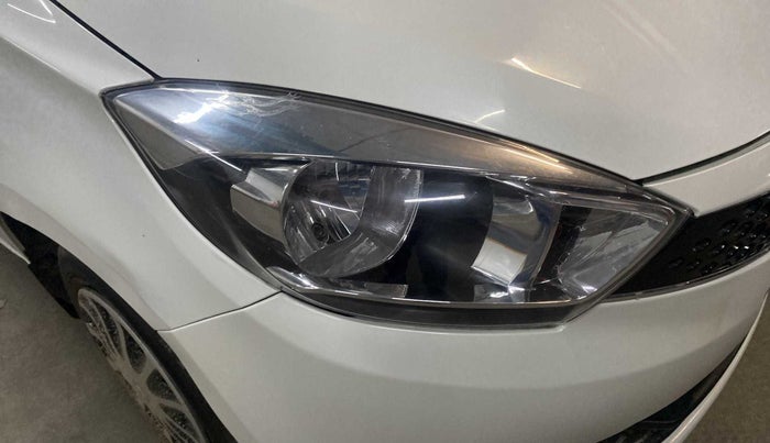 2017 Tata Tiago XZ PETROL, Petrol, Manual, 70,436 km, Right headlight - Minor scratches
