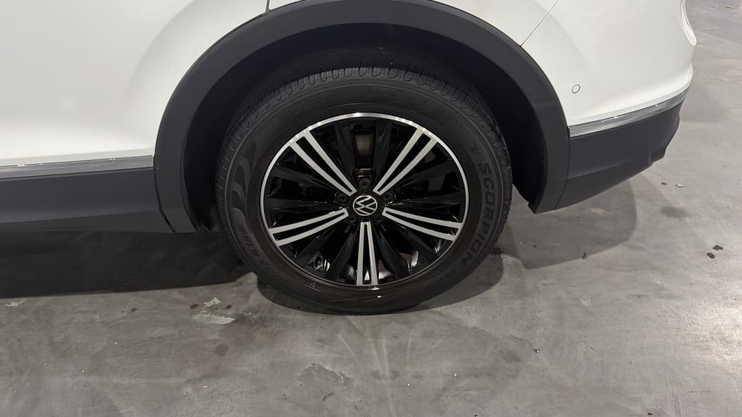 2022 Volkswagen Tiguan 110tsi Life, Automatic, 90395 km, Left Rear Wheel