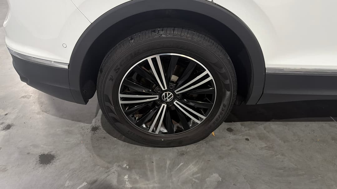 2022 Volkswagen Tiguan 110tsi Life, Automatic, 90395 km, Right Rear Wheel