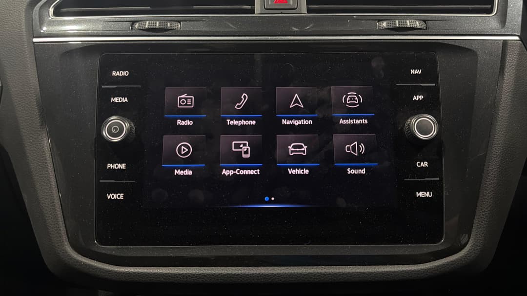 2022 Volkswagen Tiguan 110tsi Life, Automatic, 90395 km, Infotainment System