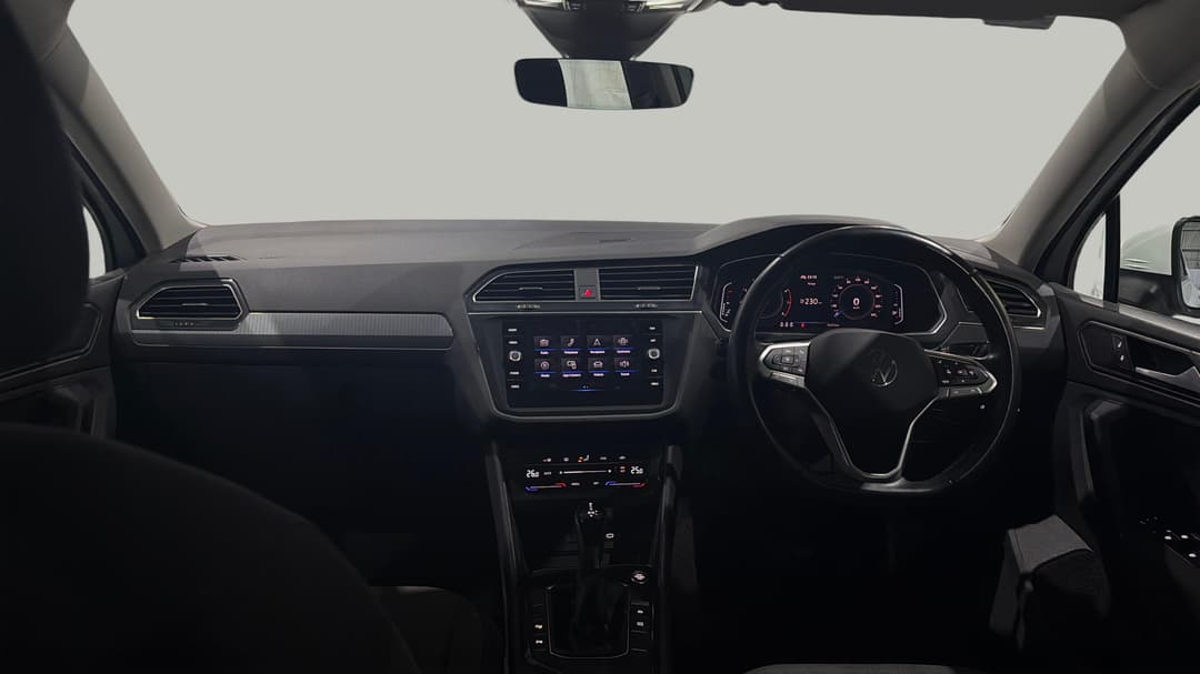 2022 Volkswagen Tiguan 110tsi Life, Automatic, 90395 km, Dashboard View
