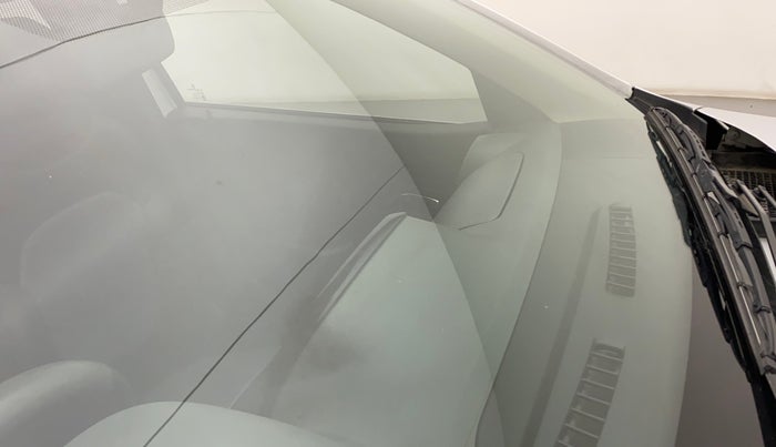 2018 Renault Kwid RXT 1.0 AMT (O), Petrol, Automatic, 42,193 km, Front windshield - Minor spot on windshield