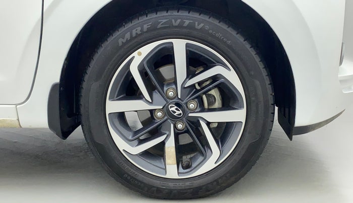 2022 Hyundai GRAND I10 NIOS ASTA AMT 1.2 KAPPA VTVT, Petrol, Automatic, 11,403 km, Right Front Wheel