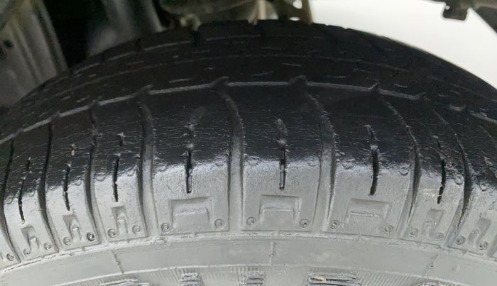 2017 Maruti Alto 800 LXI, Petrol, Manual, 50,948 km, Left Rear Tyre Tread