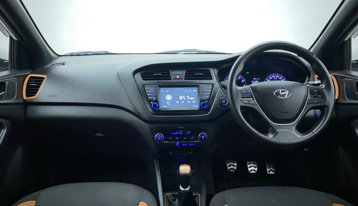 2017 Hyundai i20 Active 1.2 SX, Petrol, Manual, 69,786 km, Dashboard