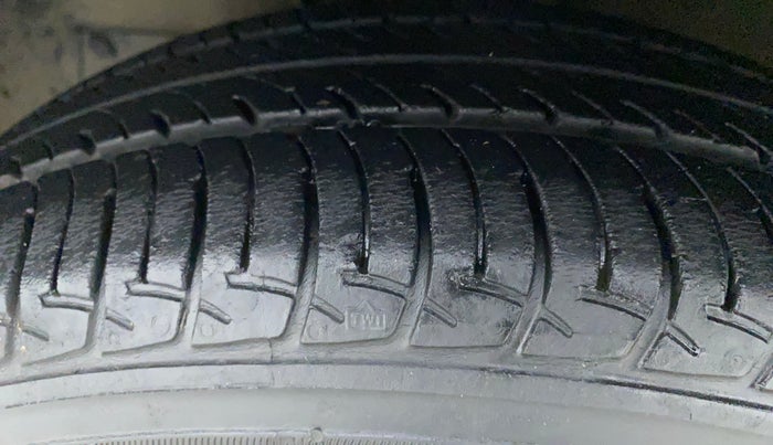 2019 Maruti New Wagon-R VXI 1.0, Petrol, Manual, 28,461 km, Left Front Tyre Tread