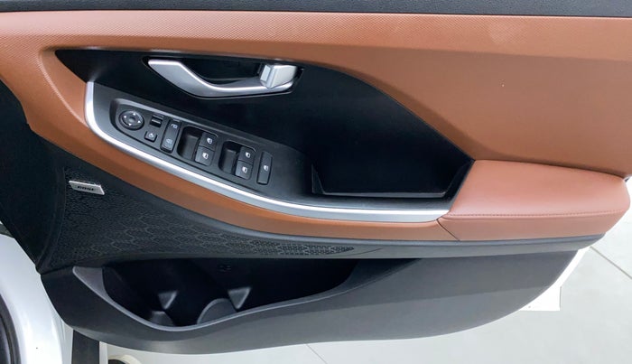 2022 Hyundai ALCAZAR PLATINUM 1.5 MT 7STR, Diesel, Manual, 21,920 km, Driver Side Door Panels Control