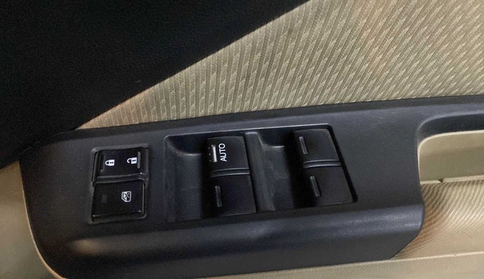 2017 Honda City 1.5L I-VTEC V MT, Petrol, Manual, 69,270 km, Right front window switch / handle - Power window makes minor noise
