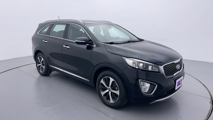 2016 KIA SORENTO-Right Front Diagonal (45- Degree) View