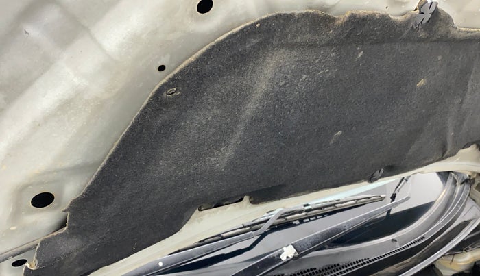 2019 Honda WR-V 1.5L I-DTEC S MT, Diesel, Manual, 53,439 km, Bonnet (hood) - Insulation cover has minor damage