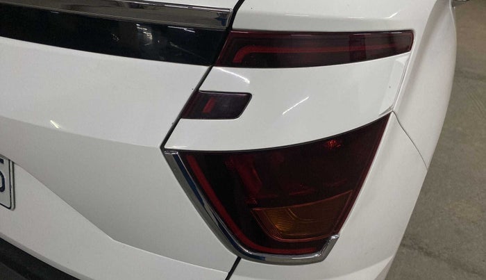 2020 Hyundai Creta EX 1.5 PETROL, Petrol, Manual, 33,827 km, Right tail light - Minor scratches