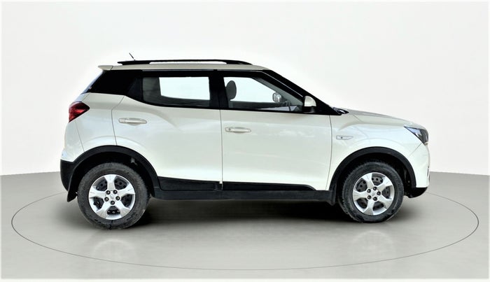 2020 Mahindra XUV300 W6 1.5 DIESEL, Diesel, Manual, 70,911 km, Right Side View