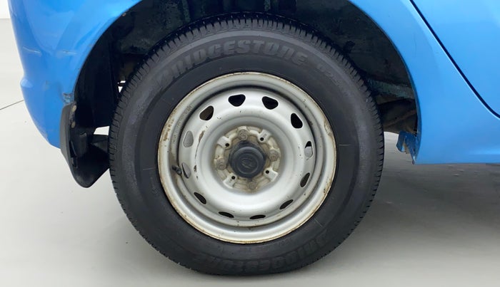 2016 Tata Tiago XE PETROL, Petrol, Manual, 45,306 km, Right Rear Wheel